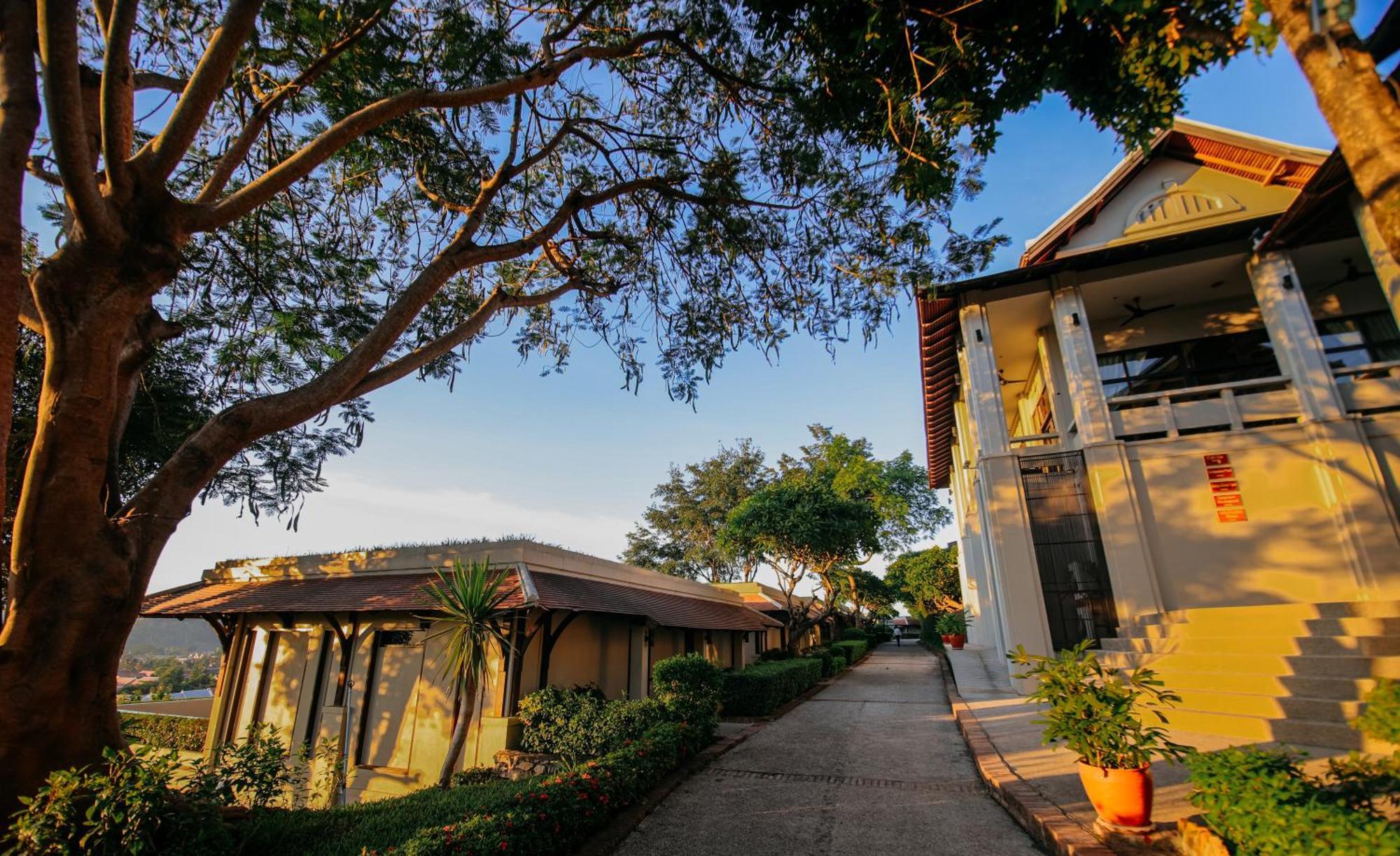 Luangprabang View Hotel Exterior photo